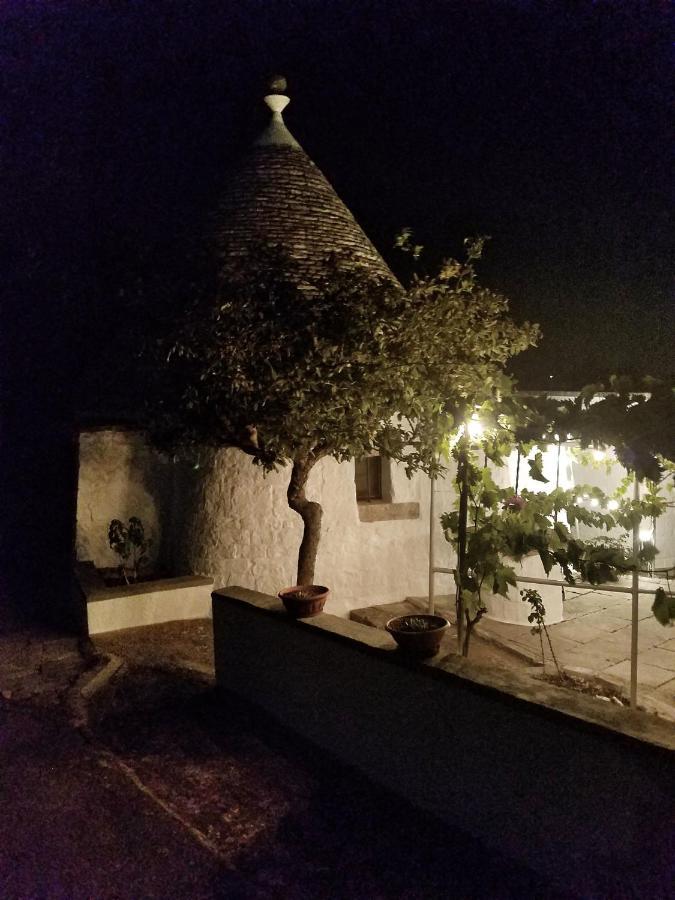 Antico Trullo Immerso Nella Campagna Алберобело Екстериор снимка