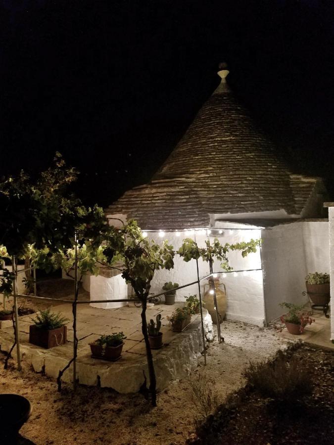 Antico Trullo Immerso Nella Campagna Алберобело Екстериор снимка